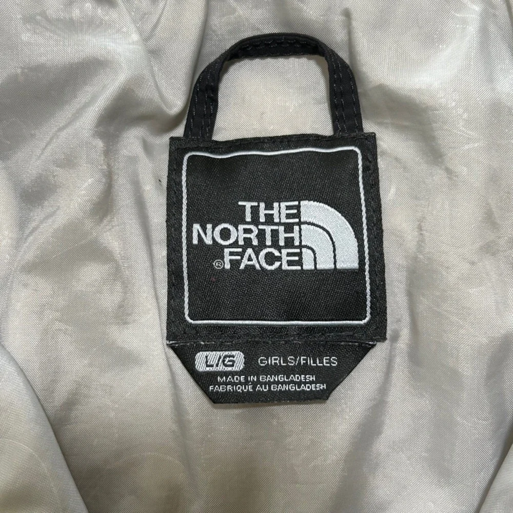 The North Face HyVent Girl's Jacket Large Black Waterproof Shell No‎ Hood/Lining